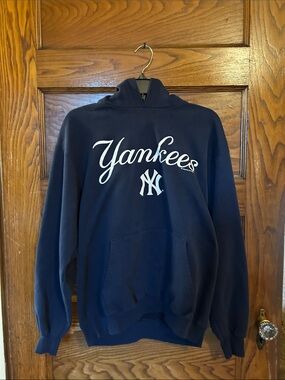 NY Yankees VF image where Inc. MLBP Navy hoodie size medium.